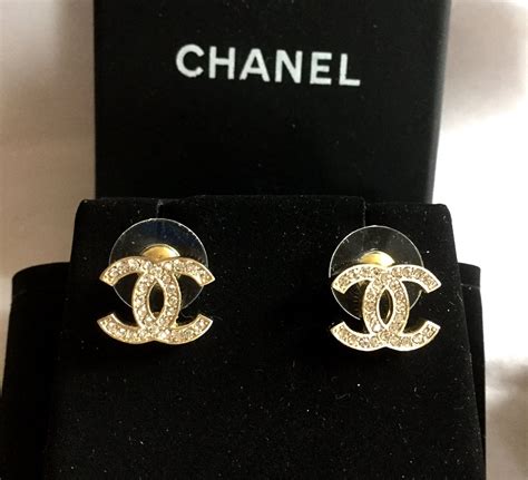 chanel stud